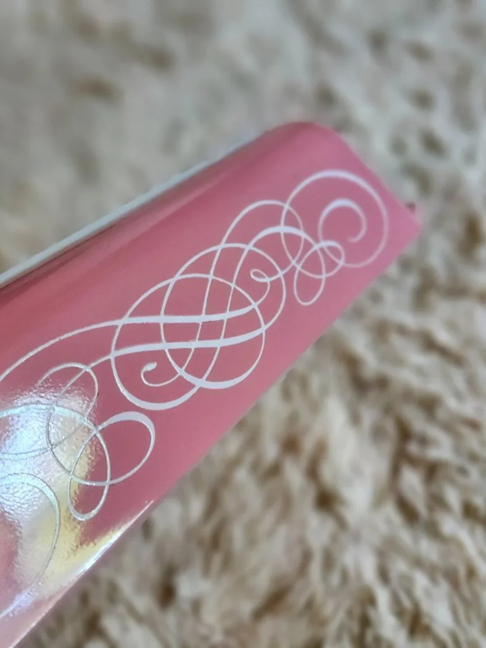 Pyrex pink swirl/scroll 575 with lid